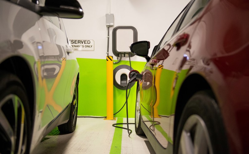 Elektrisch rijden is goed voor economie en werkgelegenheid